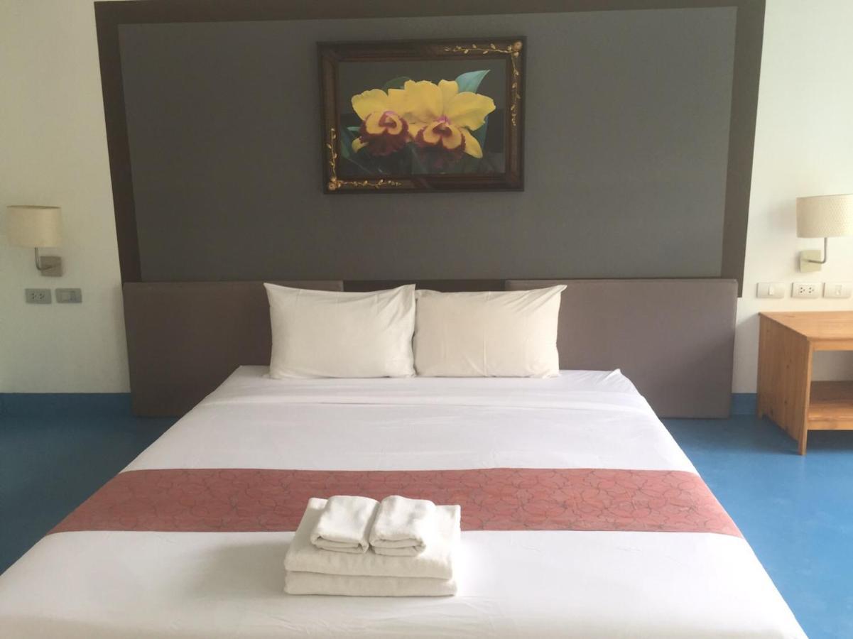 Lg Lemon Grass Hotell Na Chom Thian Exteriör bild