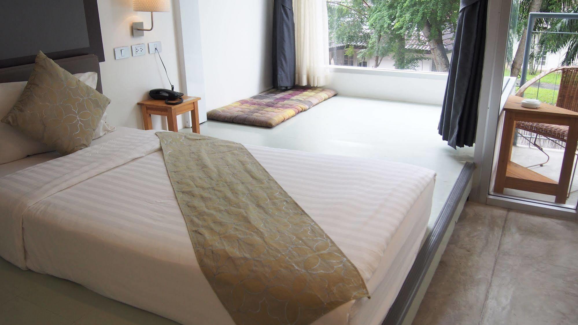 Lg Lemon Grass Hotell Na Chom Thian Exteriör bild