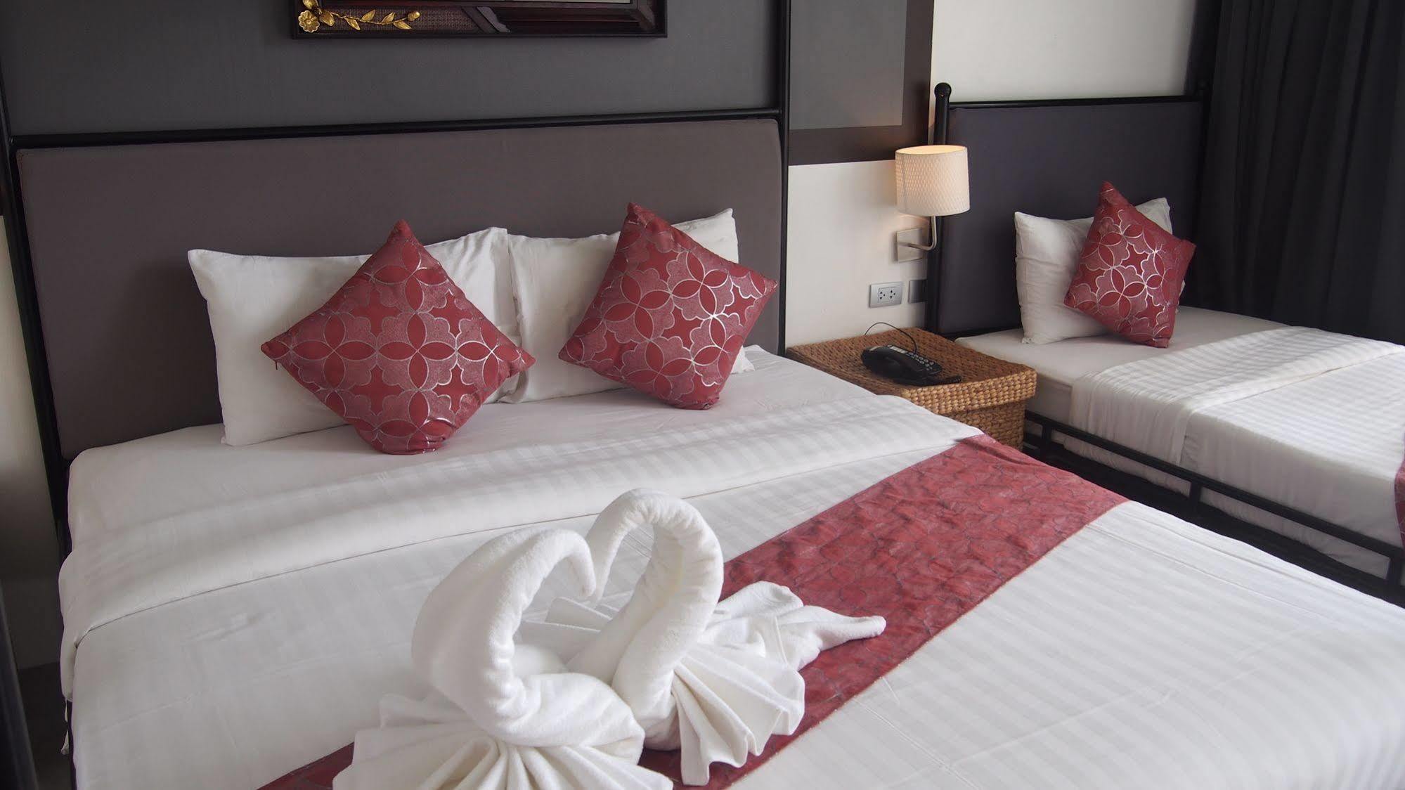 Lg Lemon Grass Hotell Na Chom Thian Exteriör bild
